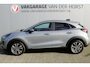 Ford Puma 1.0-125pk EcoBoost Mild-Hybrid Titanium. Z.g.a.n., slechts 3.000km ! Fabrieksgarantie t/m 19-02-2030 ! Autm. airco, navigatie, bluetooth telefoonvoor., all season banden, stoel-, stuur- en voorraamverw., rij assistent pakket, metallic lak, etc.