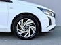 Hyundai i20 1.0 T-GDI Comfort Smart / Fabrieksgarantie t/m 04-2029 / Dealer onderhouden / Navigatie / Apple Carplay/Android Auto / Cruise Control / Airco / Achteruitrijcamera / Bluetooth / Lane Assist / PDC Achter / DAB / Lichtmetalen Velgen /