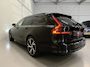 Volvo V90 T8 AWD Ultimate Dark Long Range 455PK PANO/B&W/TREKHAAK/NAPPA-LEER/VENTILATIE+MASSAGE/GOOGLE/HEAD-UP/360CAMERA/19"/CRYSTAL-POOK/ACC/PILOT-ASSIST/EL.A.KLEP/BLACK-OPTIC/NET GROTE OH BEURT GEHAD BIJ VOLVO DEALER