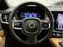Volvo V90 T8 AWD Ultimate Dark Long Range 455PK PANO/B&W/TREKHAAK/NAPPA-LEER/VENTILATIE+MASSAGE/GOOGLE/HEAD-UP/360CAMERA/19"/CRYSTAL-POOK/ACC/PILOT-ASSIST/EL.A.KLEP/BLACK-OPTIC/NET GROTE OH BEURT GEHAD BIJ VOLVO DEALER