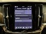 Volvo V90 T8 AWD Ultimate Dark Long Range 455PK PANO/B&W/TREKHAAK/NAPPA-LEER/VENTILATIE+MASSAGE/GOOGLE/HEAD-UP/360CAMERA/19"/CRYSTAL-POOK/ACC/PILOT-ASSIST/EL.A.KLEP/BLACK-OPTIC/NET GROTE OH BEURT GEHAD BIJ VOLVO DEALER