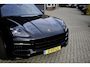 Porsche Cayenne 3.0 E-Hybrid SportDesign | Panorama | 22'' Wielen | Trekhaak | Sfeerverlichting | Luchtvering | Orig. NL |