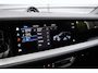 Porsche Cayenne 3.0 E-Hybrid SportDesign | Panorama | 22'' Wielen | Trekhaak | Sfeerverlichting | Luchtvering | Orig. NL |