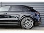 Porsche Cayenne 3.0 E-Hybrid SportDesign | Panorama | 22'' Wielen | Trekhaak | Sfeerverlichting | Luchtvering | Orig. NL |