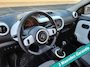 Renault Twingo 1.0 SCe Collection black en white