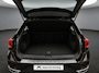 Volkswagen T-Roc 1.0 TSI 115pk Style · Panoramadak · Camera · Stoelverwarming · P-Sensoren · Apple/Android Car Play · Navigatie · 17'' Inch ·