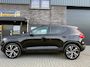 Volvo XC40 1.5 T2 R-Design | 1E EIGENAAR | 3/6/12MND GARANTIE | AUTOMAAT | PANO | LED | DAB | CRUISE | CARPLAY | STOELVERWM | BLIS | HARMAN KARDON |