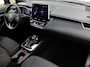 Toyota Corolla Cross Hybrid 140 Dynamic - FACELIFT/ HUIDIG MODEL - AFNEEMBARE TREKHAAK - TREKGEWICHT 750 KG - ORIGINEEL NEDERLANDSE AUTO - AFKOMSTIG VAN 1E EIGENAAR - ELEKTRISCHE ACHTERKLEP - NAVIGATIE - PARKEERSENSOREN VOOR/ ACHTER - 18 INCH LICHT METALEN VELGEN - DODEHOEK DETECTIE - STOEL EN STUURVERWARMING - DRAADLOZE TELEFOONLADER