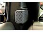 Land Rover Defender 5.0 P525 110 V8 GRIJS KENTEKEN!! PANORAMADAK + MERIDIAN SURROUND + MATRIX LED + BODYKIT + STOELVERWARMING&-KOELING + STUURVERWARMING + 360 CAMERA + KOELKAST + SPORTUITLAATSYSTEEM + NAPPALEER + ADAPT.CRUISE + PARKSENSOREN + 22" LM-VELGEN!!