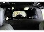 Land Rover Defender 5.0 P525 110 V8 GRIJS KENTEKEN!! PANORAMADAK + MERIDIAN SURROUND + MATRIX LED + BODYKIT + STOELVERWARMING&-KOELING + STUURVERWARMING + 360 CAMERA + KOELKAST + SPORTUITLAATSYSTEEM + NAPPALEER + ADAPT.CRUISE + PARKSENSOREN + 22" LM-VELGEN!!