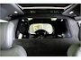 Land Rover Defender 5.0 P525 110 V8 GRIJS KENTEKEN!! PANORAMADAK + MERIDIAN SURROUND + MATRIX LED + BODYKIT + STOELVERWARMING&-KOELING + STUURVERWARMING + 360 CAMERA + KOELKAST + SPORTUITLAATSYSTEEM + NAPPALEER + ADAPT.CRUISE + PARKSENSOREN + 22" LM-VELGEN!!