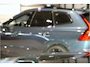Land Rover Defender 5.0 P525 110 V8 GRIJS KENTEKEN!! PANORAMADAK + MERIDIAN SURROUND + MATRIX LED + BODYKIT + STOELVERWARMING&-KOELING + STUURVERWARMING + 360 CAMERA + KOELKAST + SPORTUITLAATSYSTEEM + NAPPALEER + ADAPT.CRUISE + PARKSENSOREN + 22" LM-VELGEN!!