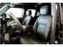 Land Rover Defender 5.0 P525 110 V8 GRIJS KENTEKEN!! PANORAMADAK + MERIDIAN SURROUND + MATRIX LED + BODYKIT + STOELVERWARMING&-KOELING + STUURVERWARMING + 360 CAMERA + KOELKAST + SPORTUITLAATSYSTEEM + NAPPALEER + ADAPT.CRUISE + PARKSENSOREN + 22" LM-VELGEN!!