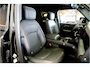 Land Rover Defender 5.0 P525 110 V8 GRIJS KENTEKEN!! PANORAMADAK + MERIDIAN SURROUND + MATRIX LED + BODYKIT + STOELVERWARMING&-KOELING + STUURVERWARMING + 360 CAMERA + KOELKAST + SPORTUITLAATSYSTEEM + NAPPALEER + ADAPT.CRUISE + PARKSENSOREN + 22" LM-VELGEN!!