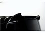 Land Rover Defender 5.0 P525 110 V8 GRIJS KENTEKEN!! PANORAMADAK + MERIDIAN SURROUND + MATRIX LED + BODYKIT + STOELVERWARMING&-KOELING + STUURVERWARMING + 360 CAMERA + KOELKAST + SPORTUITLAATSYSTEEM + NAPPALEER + ADAPT.CRUISE + PARKSENSOREN + 22" LM-VELGEN!!