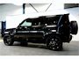 Land Rover Defender 5.0 P525 110 V8 GRIJS KENTEKEN!! PANORAMADAK + MERIDIAN SURROUND + MATRIX LED + BODYKIT + STOELVERWARMING&-KOELING + STUURVERWARMING + 360 CAMERA + KOELKAST + SPORTUITLAATSYSTEEM + NAPPALEER + ADAPT.CRUISE + PARKSENSOREN + 22" LM-VELGEN!!