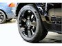 Land Rover Defender 5.0 P525 110 V8 GRIJS KENTEKEN!! PANORAMADAK + MERIDIAN SURROUND + MATRIX LED + BODYKIT + STOELVERWARMING&-KOELING + STUURVERWARMING + 360 CAMERA + KOELKAST + SPORTUITLAATSYSTEEM + NAPPALEER + ADAPT.CRUISE + PARKSENSOREN + 22" LM-VELGEN!!