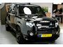 Land Rover Defender 5.0 P525 110 V8 GRIJS KENTEKEN!! PANORAMADAK + MERIDIAN SURROUND + MATRIX LED + BODYKIT + STOELVERWARMING&-KOELING + STUURVERWARMING + 360 CAMERA + KOELKAST + SPORTUITLAATSYSTEEM + NAPPALEER + ADAPT.CRUISE + PARKSENSOREN + 22" LM-VELGEN!!
