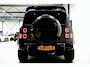 Land Rover Defender 5.0 P525 110 V8 GRIJS KENTEKEN!! PANORAMADAK + MERIDIAN SURROUND + MATRIX LED + BODYKIT + STOELVERWARMING&-KOELING + STUURVERWARMING + 360 CAMERA + KOELKAST + SPORTUITLAATSYSTEEM + NAPPALEER + ADAPT.CRUISE + PARKSENSOREN + 22" LM-VELGEN!!