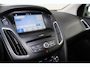 Ford Focus 1.0-125pk Titanium. Erg goed onderhouden, correct nette Ford Focus hatchback. Autm. airco dual, LM wielen, navigatie, telefoonvoorb., cruise control, metallic lak.