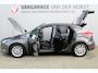 Ford Focus 1.0-125pk Titanium. Erg goed onderhouden, correct nette Ford Focus hatchback. Autm. airco dual, LM wielen, navigatie, telefoonvoorb., cruise control, metallic lak.