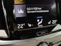 Volvo V60 2.0 T4 Momentum Pro | Trekhaak | Camera | Stoelverwarming | Adaptieve Cruise Control | Extra getint glas |