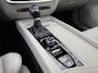 Volvo V60 2.0 T4 Momentum Pro | Trekhaak | Camera | Stoelverwarming | Adaptieve Cruise Control | Extra getint glas |