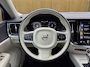Volvo V60 2.0 T4 Momentum Pro | Trekhaak | Camera | Stoelverwarming | Adaptieve Cruise Control | Extra getint glas |