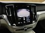 Volvo V60 2.0 T4 Momentum Pro | Trekhaak | Camera | Stoelverwarming | Adaptieve Cruise Control | Extra getint glas |