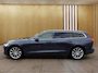 Volvo V60 2.0 T4 Momentum Pro | Trekhaak | Camera | Stoelverwarming | Adaptieve Cruise Control | Extra getint glas |