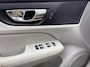 Volvo V60 2.0 T4 Momentum Pro | Trekhaak | Camera | Stoelverwarming | Adaptieve Cruise Control | Extra getint glas |