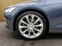 Volvo V60 2.0 T4 Momentum Pro | Trekhaak | Camera | Stoelverwarming | Adaptieve Cruise Control | Extra getint glas |