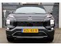 Mitsubishi Outlander 2.4 PHEV Black Edition All Seasons | Yamaha sound