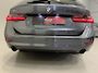 BMW 3-Serie Touring 330e xDrive High Exe PANO/TREKHAAK/H&K/MEMORY/ACC/CAMERA/LEER-SPORT/SFEER/LED/18"M-SPORT BLACK/DONKERE-HEMEL/SHADOW-LINE/MINERALGRAU/SPORT-LINE/ABSOLUTE NIEUWSTAAT