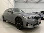 BMW 3-Serie Touring 330e xDrive High Exe PANO/TREKHAAK/H&K/MEMORY/ACC/CAMERA/LEER-SPORT/SFEER/LED/18"M-SPORT BLACK/DONKERE-HEMEL/SHADOW-LINE/MINERALGRAU/SPORT-LINE/ABSOLUTE NIEUWSTAAT