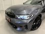 BMW 3-Serie Touring 330e xDrive High Exe PANO/TREKHAAK/H&K/MEMORY/ACC/CAMERA/LEER-SPORT/SFEER/LED/18"M-SPORT BLACK/DONKERE-HEMEL/SHADOW-LINE/MINERALGRAU/SPORT-LINE/ABSOLUTE NIEUWSTAAT