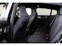 Volvo EC40 Extended Range Ultra Black Ed. 82 kWh - Panoramadak - IntelliSafe Assist & Surround - 360º Camera - Harman/Kardon audio - Verwarmde voorstoelen, stuur & achterbank - Parkeersensoren voor & achter - Elektr. bedienb. voorstoelen met geheugen links - Draadloze tel. lader - Warmtepomp - Extra getint glas - 20' LMV