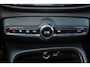 Volvo EC40 Extended Range Ultra Black Ed. 82 kWh - Panoramadak - IntelliSafe Assist & Surround - 360º Camera - Harman/Kardon audio - Verwarmde voorstoelen, stuur & achterbank - Parkeersensoren voor & achter - Elektr. bedienb. voorstoelen met geheugen links - Draadloze tel. lader - Warmtepomp - Extra getint glas - 20' LMV