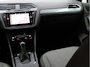 Volkswagen Tiguan 1.5 TSI Life Business | Trekhaak | Winter pakket | Navigatie |