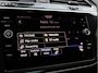 Volkswagen Tiguan 1.5 TSI Life Business | Trekhaak | Winter pakket | Navigatie |