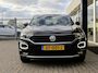 Volkswagen T-Roc 1.5 TSI Sport / NL-Auto / Dealer-Onderhouden / Stoel & Stuurverwarming / LED / Apple-Carplay & Android-Auto / Adaptive Cruise-Control / DAB Radio-Bluetooth / Navi / PDC met Camera / 17'' LMV / ENZ.