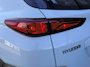 Hyundai Kona 1.6 GDI 141pk HEV Comfort | Trekhaak | Camera | Carplay | Parkeersensoren | Climate controle | Cruise controle | Lichtmetalen velgen
