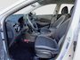 Hyundai Kona 1.6 GDI 141pk HEV Comfort | Trekhaak | Camera | Carplay | Parkeersensoren | Climate controle | Cruise controle | Lichtmetalen velgen
