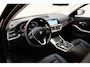 BMW 3-Serie 318i High Executive Edition Aut. [ Leder Stoelverwarming Apple/Android