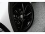 Volkswagen Taigo 1.0 TSI R-Line Edition Koplampverlichting LED Matrix ('IQ.Light ') | Verwarmbare voorstoelen | R-Line exterieurpakket 'Black Style' | Digital Cockpit Pro (26 cm)