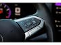 Volkswagen T-Roc 1.5 eTSI R-Line , Apple Carplay, Adap. cruise, Stoel/stuurverwarming, Sfeerverlichting,