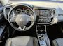 Mitsubishi Outlander 2.0 Business Edition / Automaat / Trekhaak (1.600 KG) / Cruise Control / Airco / Navigatie / Winter&Zomer Bandenset / Keyless /