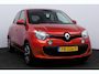 Renault Twingo 1.0 SCe Collection/ Historie!/ Airco/ DAB+/ Cruise/ Elek. pakket/ Isofix/ Bluetooth/ Multi. Stuur/ LED Dagrijverl./ Getint glas/ Metallic lak/ Extra getint glas.