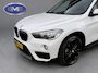 BMW X1 SDrive18i Executive, achteruitrijcamera, extra getint glas, electr bedienbare achterklep, parelmoer wit