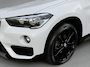 BMW X1 SDrive18i Executive, achteruitrijcamera, extra getint glas, electr bedienbare achterklep, parelmoer wit